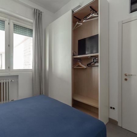 Vittoria-Duomo 15 Minuti Apartment Milan Bagian luar foto