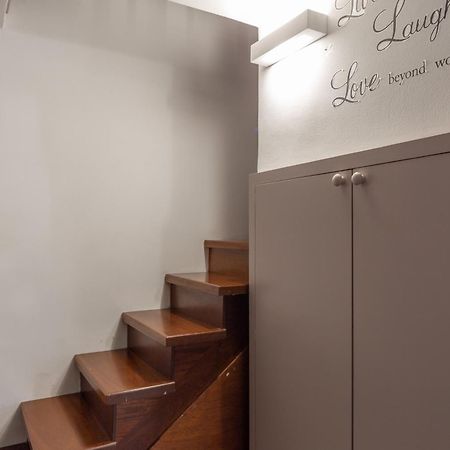 Vittoria-Duomo 15 Minuti Apartment Milan Bagian luar foto