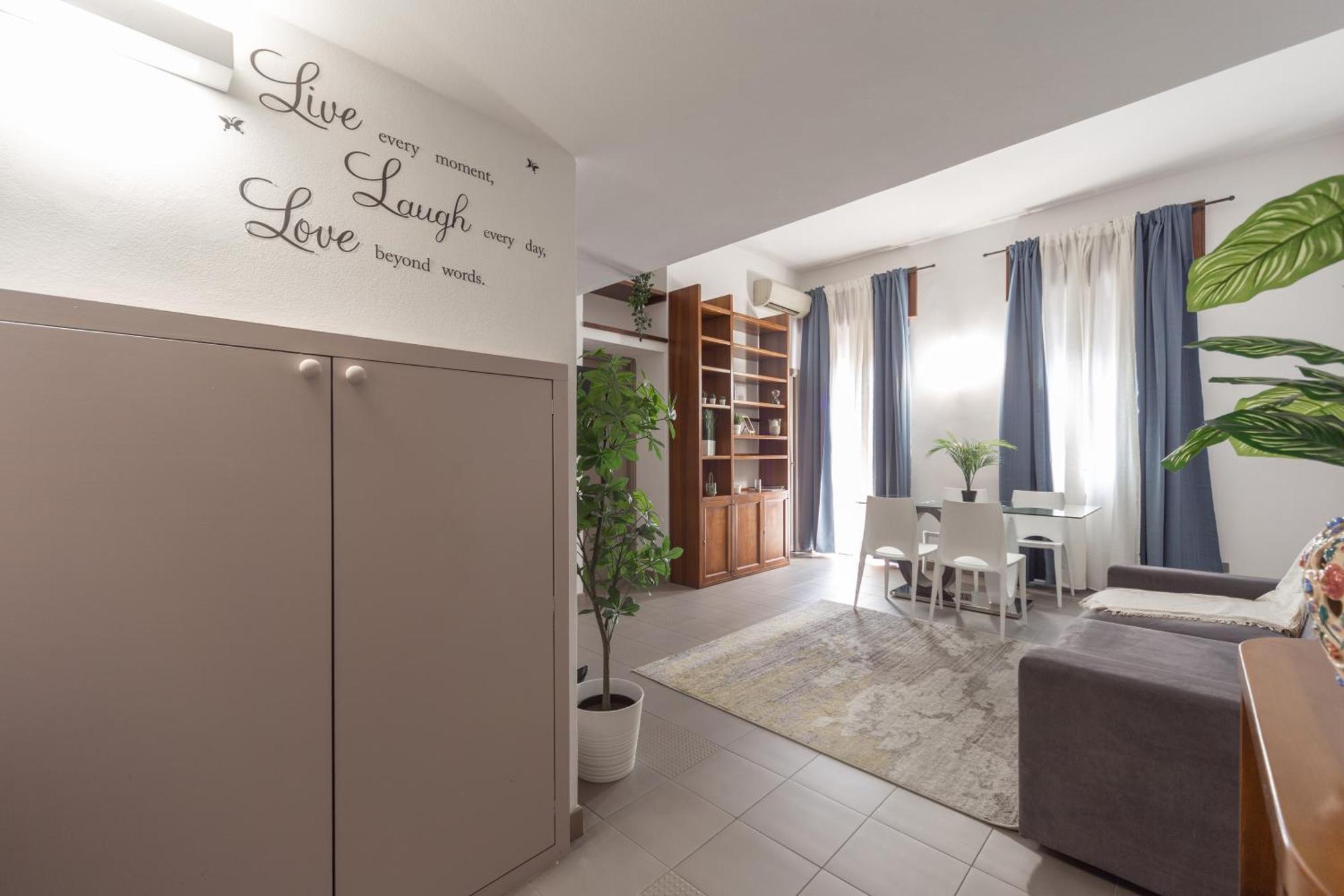 Vittoria-Duomo 15 Minuti Apartment Milan Bagian luar foto